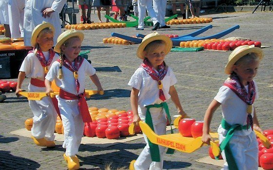 荷兰奶酪王国之旅：阿尔克马尔奶酪市场holland,欧洲,欧洲网