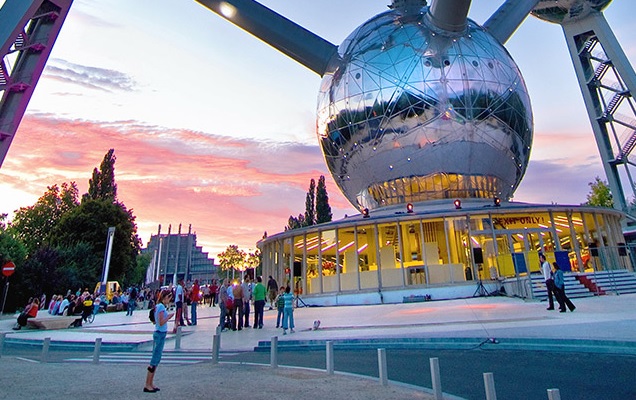 比利时旅游:比利时首都布鲁塞尔原子塔(原子球)ATOMIUM,欧洲