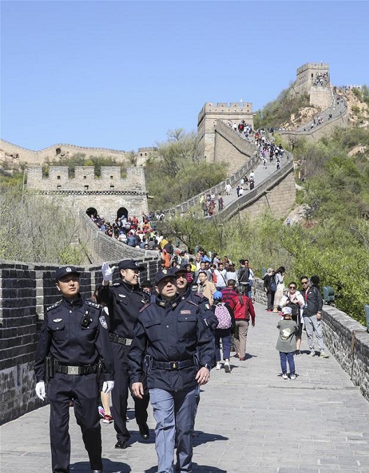 中国意大利联合警务巡逻警员在八达岭长城进行联合警务巡逻,欧洲,欧洲网