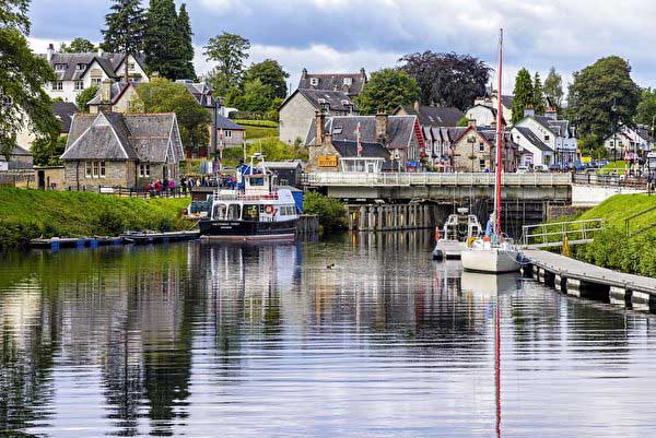 奥古斯都堡FortAugustus:英国卡利多Caledonian运河带小镇奥古斯都堡,欧洲,欧洲网