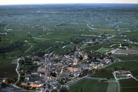 法国吉伦特省波尔多右岸红葡萄酒产区:圣埃米利翁小镇Saint Emilion,欧洲,欧洲网