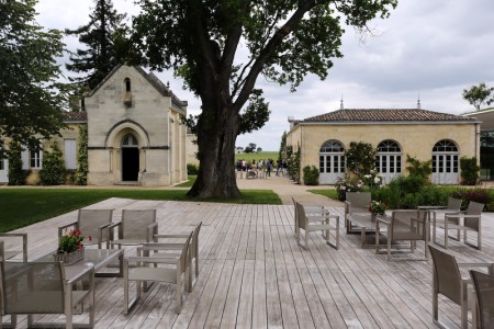 法国波尔多Bordeaux葡萄酒产区圣埃米利翁的村庄景色:白马堡酒庄等,欧洲,欧洲网