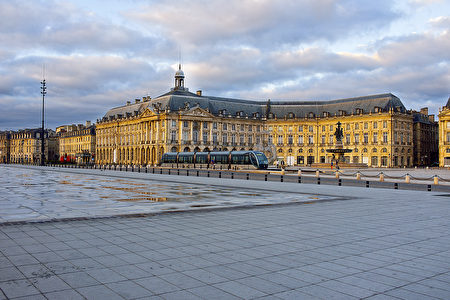 法国最美十大广场5：加伦河畔的波尔多交易所广场Palais de la Bourse,欧洲,欧洲网