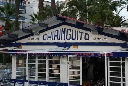 Sitges锡切斯旅游景点：西班牙巴塞罗那海边小镇Sitges的雕塑和酒店,欧洲,欧洲网