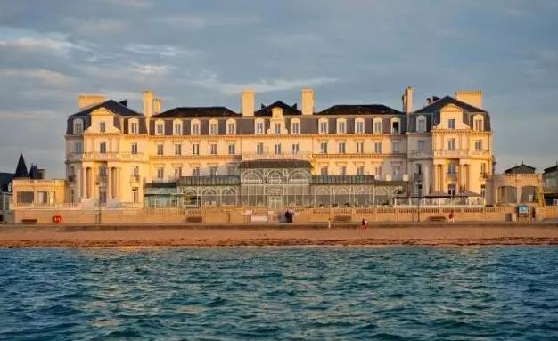 Le Grand Hôtel des Thermes格兰德酒店:法国布列塔尼Brittany旅游酒店,欧洲,欧洲网