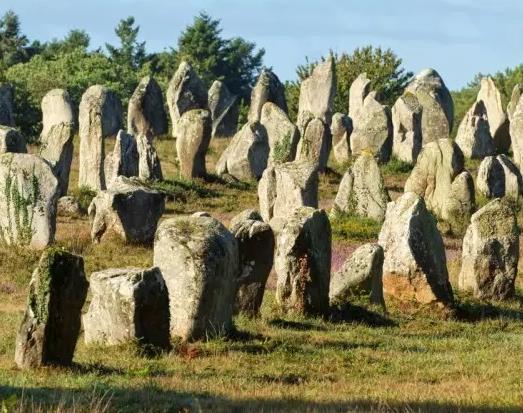 Alignements de Carnac卡纳克巨石林:法国布列塔尼Brittany史前石阵,欧洲,欧洲网