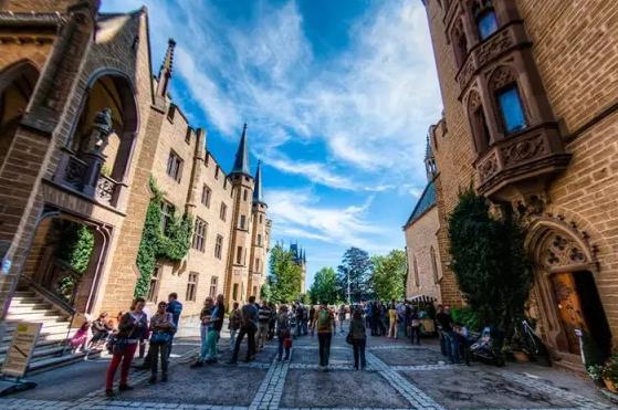 霍亨索伦城堡Burg Hohenzollern-德国南部最著名的普鲁士王朝城堡,欧洲