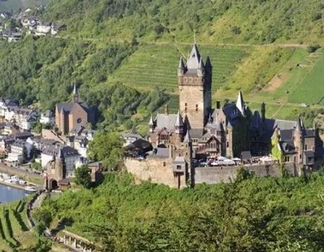 赖希斯堡Reichsburg：莫愁河边的古堡-德国科赫姆Cochem小镇地标,欧洲