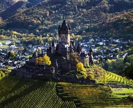 赖希斯堡Reichsburg：莫愁河边的古堡-德国科赫姆Cochem小镇地标,欧洲