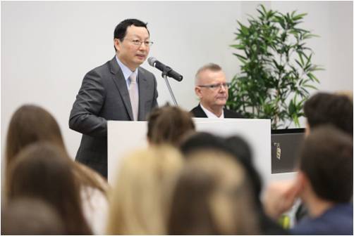 驻斯洛伐克大使林琳访问布拉迪斯拉发经济与公共管理学院,欧洲,欧洲网