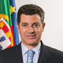 葡萄牙米尼奥大学经济学教授曼努埃尔·卡布拉尔任经济部长,欧洲,欧洲网