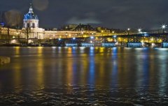 浪漫之都巴黎:法国巴黎塞纳河畔夜景