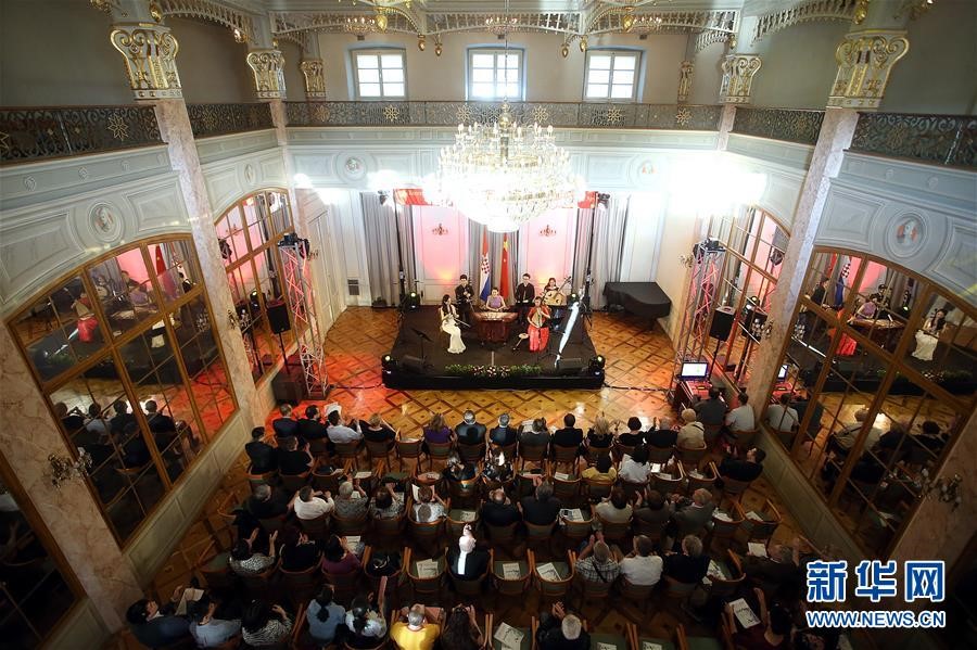 萨格勒布大学音乐学院和中央音乐学院音乐会在克罗地亚首都萨格,欧洲,欧洲网