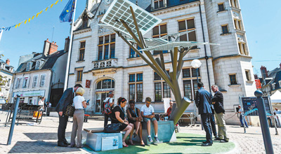 什么是电子树eTree?法国讷韦尔市建欧洲第一棵电子树eTree光伏板树叶,欧洲,欧洲网