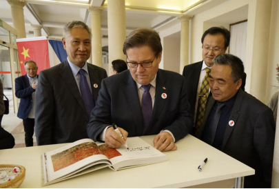 布拉格中欧国际艺术双年展在捷克首都布拉格国际展览中心开幕,欧洲
